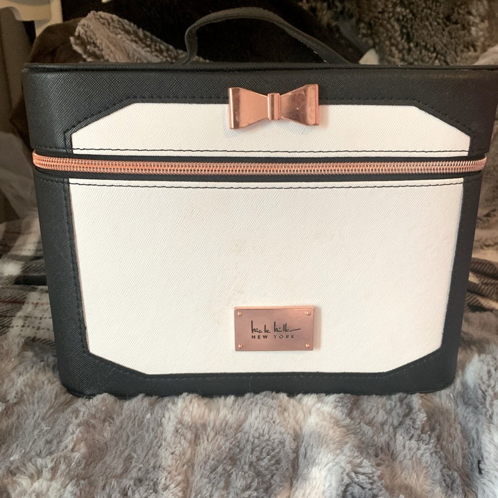 Nicole Miller Makeup Bag